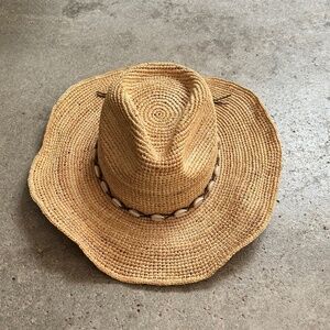 Olive & Pique Cowrie Shell Straw Hat